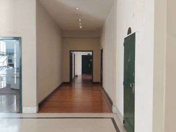 VENTA OFICINA ESTUDIO FLORIDA EDIFICIO THOMSON