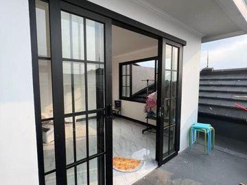Dijual Town House American Classic di Jagakarsa, Jakarta Selatan