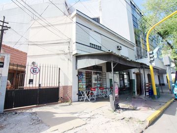 VENTA LOTE SOBRE AV. HIPÓLITO YRIGOYEN LANÚS OESTE