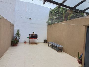 VENTA DUPLEX EEUU 1000 4 AMB COCHERA FLORIDA OESTE