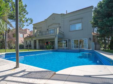 CASA 6 AMBIENTES PISCINA VISTA A GOLF SAINT THOMAS