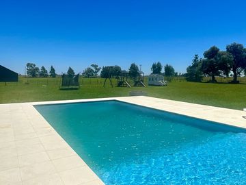 Venta casa  1 Hectarea 5 amb en Chacras de Abbott