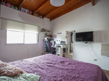 VENTA CASA 4 AMB. PATIO VILLA LUGANO APTO CREDITO!