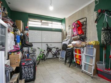 VENTA CASA 4 AMB. PATIO VILLA LUGANO APTO CREDITO!