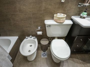 VENTA CASA 4 AMB. PATIO VILLA LUGANO APTO CREDITO!