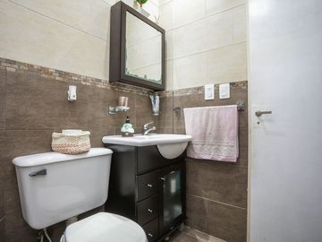 VENTA CASA 4 AMB. PATIO VILLA LUGANO APTO CREDITO!