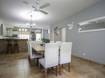 VENTA CASA 4 AMB. PATIO VILLA LUGANO APTO CREDITO!