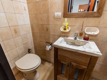 Casa en venta con cochera en Villa lugano