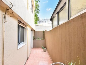 VENTA DEPARTAMENTO 3 AMBIENTES CON PATIO EN FLORES