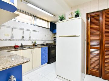 VENTA DEPARTAMENTO 3 AMBIENTES CON PATIO EN FLORES