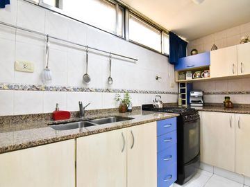 VENTA DEPARTAMENTO 3 AMBIENTES CON PATIO EN FLORES
