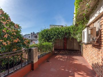 VENTA CASA LOTE PROPIO 6 AMB COLEGIALES JARDIN