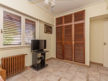 VENTA CASA LOTE PROPIO 6 AMB COLEGIALES JARDIN
