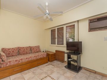 VENTA CASA LOTE PROPIO 6 AMB COLEGIALES JARDIN