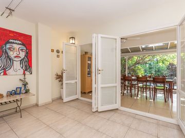 VENTA CASA LOTE PROPIO 6 AMB COLEGIALES JARDIN