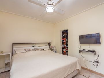 VENTA CASA LOTE PROPIO 6 AMB COLEGIALES JARDIN