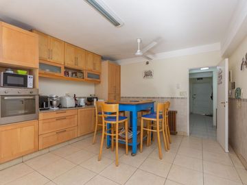 VENTA CASA LOTE PROPIO 6 AMB COLEGIALES JARDIN