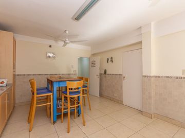 VENTA CASA LOTE PROPIO 6 AMB COLEGIALES JARDIN