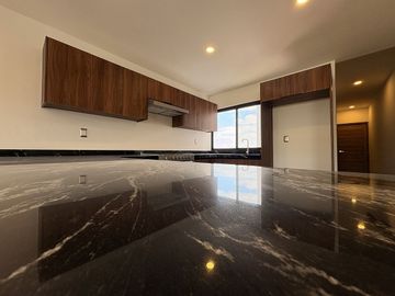 ESPECTACULAR DEPARTAMENTO EN LOMAS 3RA - $5.7 MDP