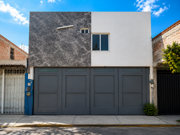 CASA EN VENTA EN MORALES - $3.4 MDP