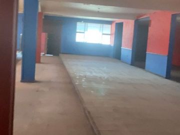 LOCAL COMERCIAL AMPLIO CASIMIRO LICEAGA