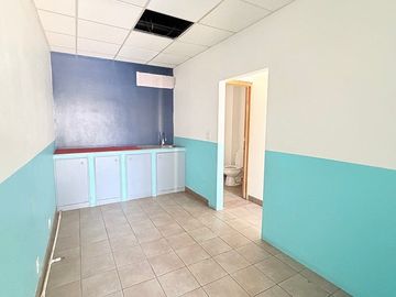 LOCAL COMERCIAL EN RENTA EN BLVD. DÍAZ ORDAZ Y AV. LAS PALMAS