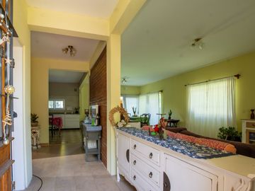 LOTE 600 M2 - VENTA CASA 4 AMB C/ PARQUE y PISCINA