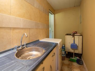 LOTE 600 M2 - VENTA CASA 4 AMB C/ PARQUE y PISCINA