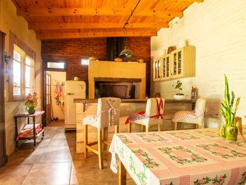 LOTE 600 M2 - VENTA CASA 4 AMB C/ PARQUE y PISCINA