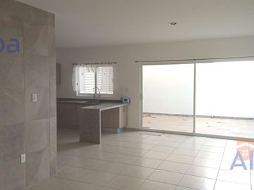 CASA EN RENTA EN VIÑA REAL AL NORTE A UN PASO DE LA CLINICA 3