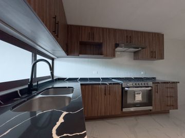 CASA EN VENTA EN GRAN PEÑON