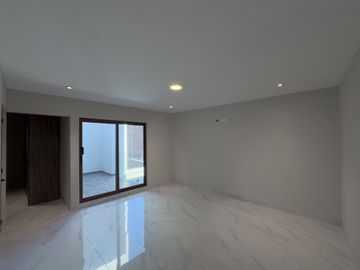 CASA EN VENTA EN GRAN PEÑON