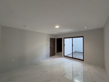 CASA EN VENTA EN GRAN PEÑON