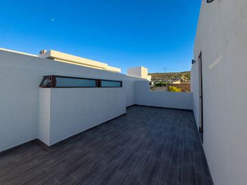 CASA EN VENTA EN GRAN PEÑON