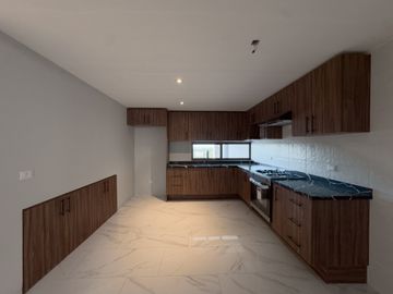CASA EN VENTA EN GRAN PEÑON