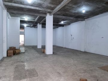 Disewakan Tempat Usaha Di Jalan Raya Jemursari
