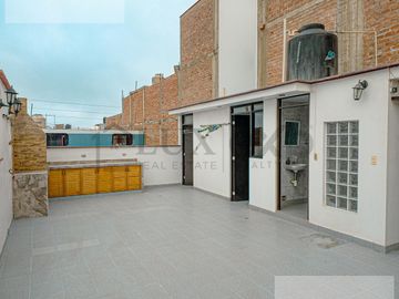 Casa en Urb. Los Cedros de Villa - Chorrillos
