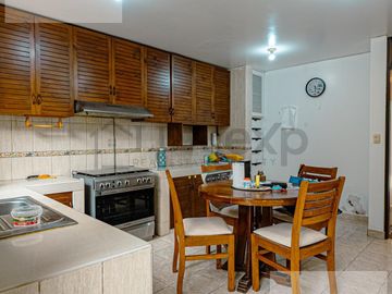 Casa en Urb. Los Cedros de Villa - Chorrillos