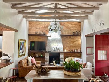 Casa Campestre en la ceja en unidad cerrada.