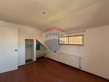 NUEVO PRECIO! Casa Renovada Buena Conectividad