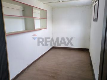 14 Oficinas/privados para Empresa o Inversión