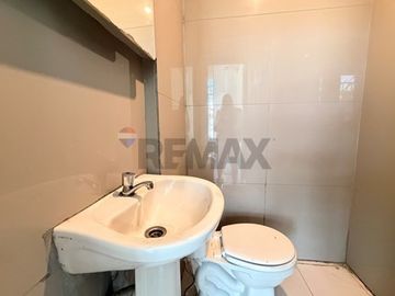 Exclusiva propiedad comercial en venta