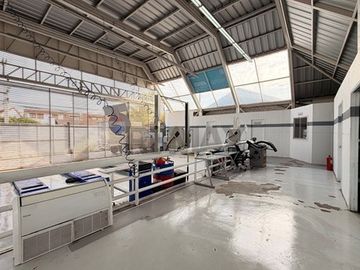 Exclusiva propiedad comercial en venta