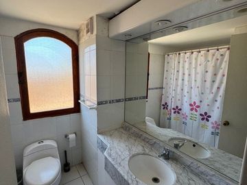 Hermoso departamento amoblado frente al mar 5D/3B