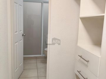 Casa en Renta amueblada en Privada Fraylea, Villa de Pozos