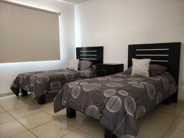 Casa en Renta amueblada en Privada Fraylea, Villa de Pozos