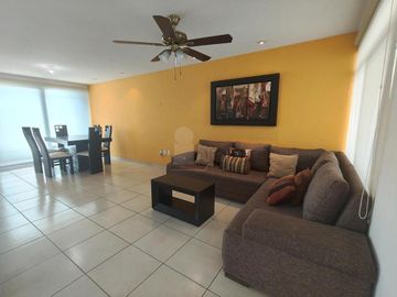Casa en Renta amueblada en Privada Fraylea, Villa de Pozos