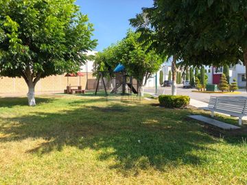 Casa en Renta amueblada en Privada Fraylea, Villa de Pozos