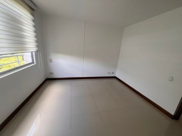 APARTAMENTO EN ARRIENDO UBICADO EN EL POBLADO SECTOR LOMA DEL INDIO
