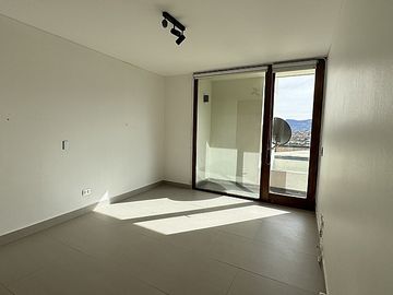 DPTO DUPLEX CON JARDÍN Y PISCINA PROPIA/ C.DEL YUNQUE